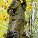 socha sv. Prokopa drtící nohou čerta v Chotouni socha sv. Prokopa drtící nohou čerta v Chotouni
