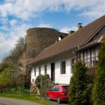 Vesnice a zřícenina hradu Talmberk v realitě Vesnice a zřícenina hradu Talmberk v realitě
