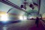 Prachem, tmou a betonem